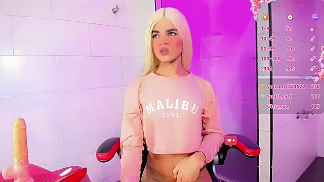 Snapshot of Gabyqueen70 chatting on 01.26.25 Gabyqueen70 online show from 01.26.25