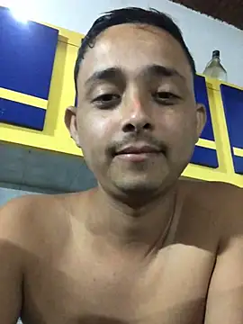 isacalejandroo online show from 12.22.24