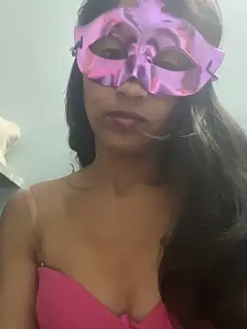 Snapshot of HotRiyacpl chatting on 11.15.25 HotRiyacpl online show from 11.15.25