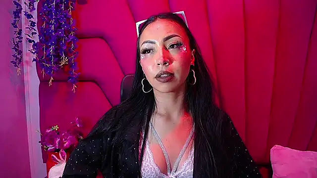 nathalia pink online show from 02.08.26