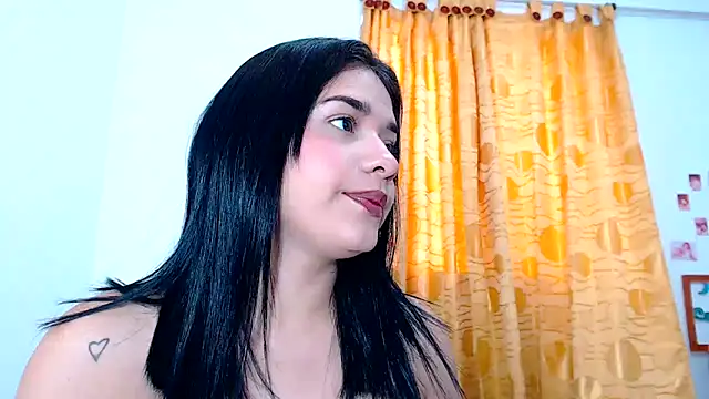 SaraBlosson online show from 02.04.25