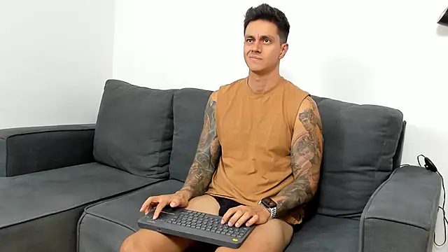 Snapshot of JeanBroc chatting on 09.29.25 JeanBroc online show from 09.29.25