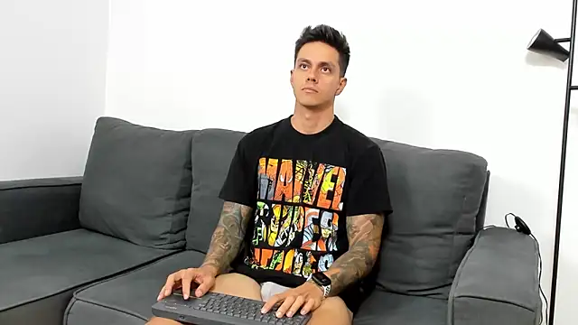 Snapshot of JeanBroc chatting on 09.30.25 JeanBroc online show from 09.30.25