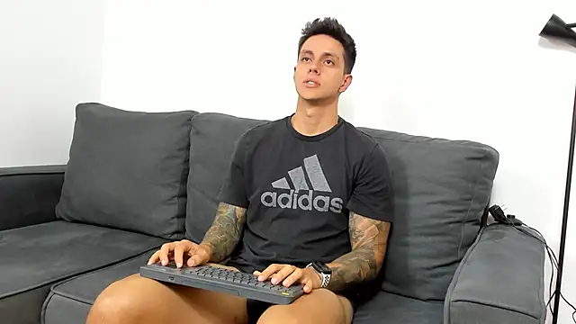 Snapshot of JeanBroc chatting on 10.05.25 JeanBroc online show from 10.05.25