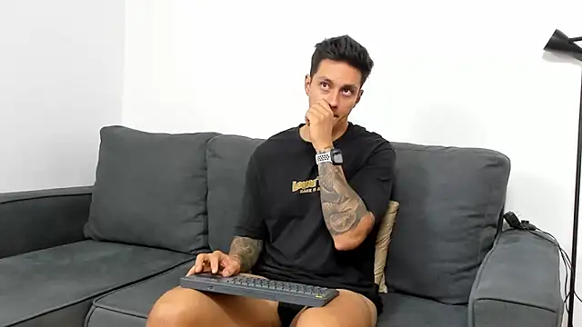 Snapshot of JeanBroc chatting on 10.11.25 JeanBroc online show from 10.11.25