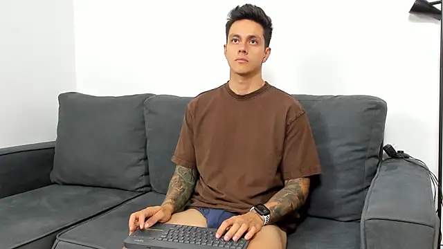 Snapshot of JeanBroc chatting on 10.12.25 JeanBroc online show from 10.12.25