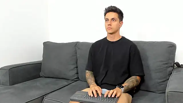 Snapshot of JeanBroc chatting on 10.13.25 JeanBroc online show from 10.13.25