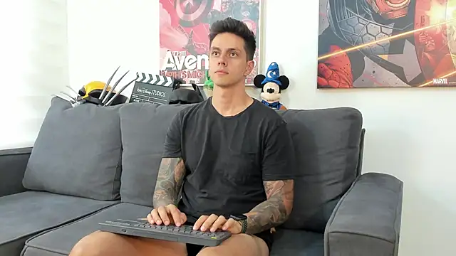 Snapshot of JeanBroc chatting on 10.28.25 JeanBroc online show from 10.28.25