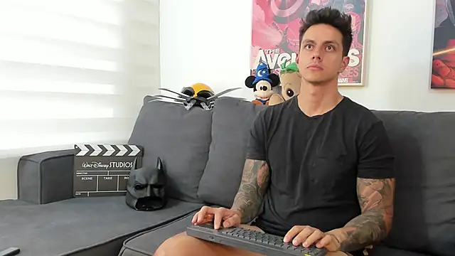 Snapshot of JeanBroc chatting on 11.04.25 JeanBroc online show from 11.04.25