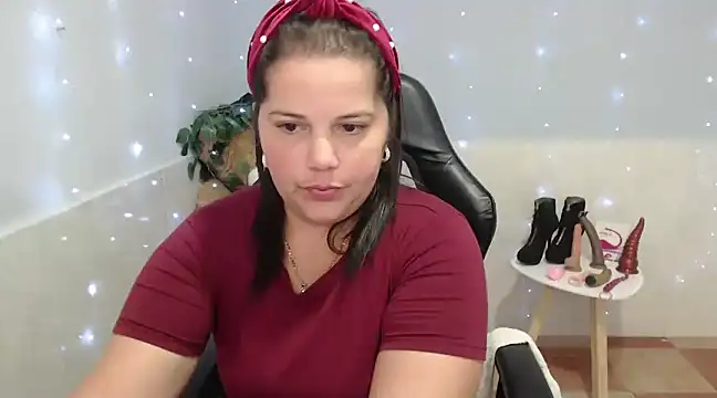 Snapshot of kiara_scottt chatting on 01.04.25 kiara scottt online show from 01.04.25