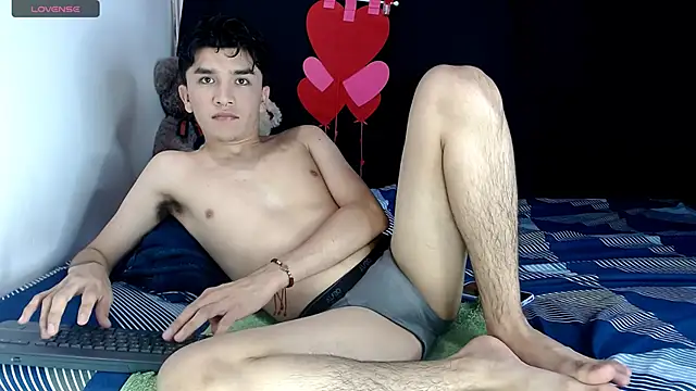 Snapshot of benji_hoter chatting on 02.05.26 benji hoter online show from 02.05.26