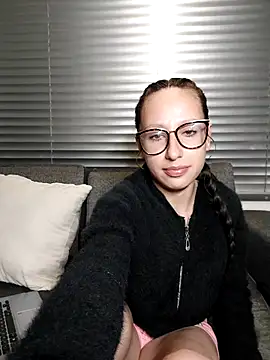 Snapshot of milena_23x chatting on 02.13.25 milena 23x online show from 02.13.25