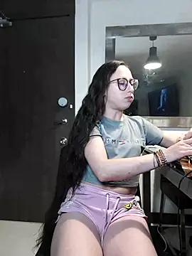 Snapshot of milena_23x chatting on 03.04.25 milena 23x online show from 03.04.25