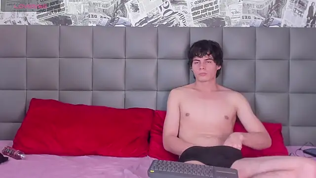 honey moonts online show from 03.12.25