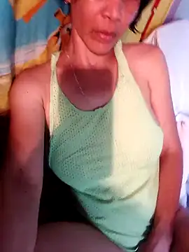 Snapshot of Katerine43 chatting on 03.18.25 Katerine43 online show from 03.18.25