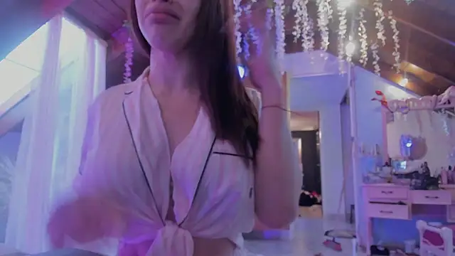 Snapshot of Spoiiiled chatting on 03.11.25 Spoiiiled online show from 03.11.25