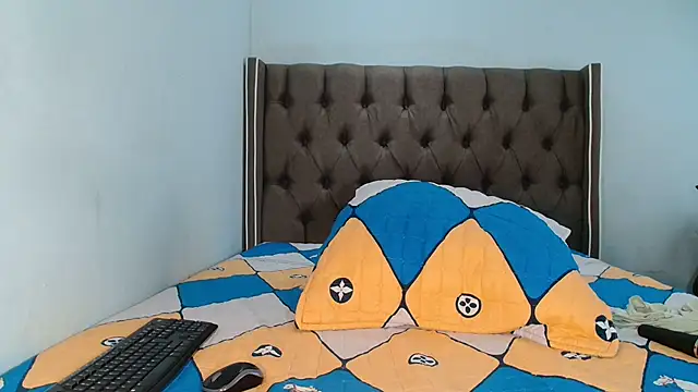 Snapshot of CHOCKYCHOCX2 chatting on 12.03.25 CHOCKYCHOCX2 online show from 12.03.25