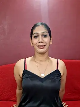 Snapshot of Garima_G chatting on 10.12.25 Garima G online show from 10.12.25