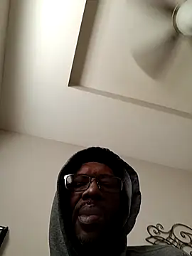 Snapshot of Txdarkmeat74 chatting on 03.18.26 Txdarkmeat74 online show from 03.18.26