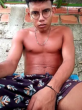 Snapshot of alex_candela chatting on 10.23.25 alex candela online show from 10.23.25