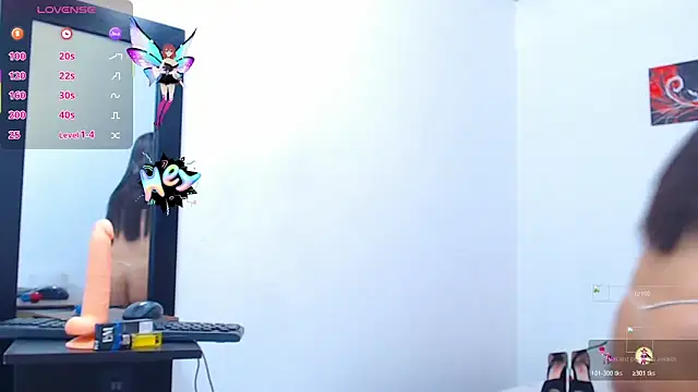 Snapshot of tifaniith chatting on 10.25.25 tifaniith online show from 10.25.25