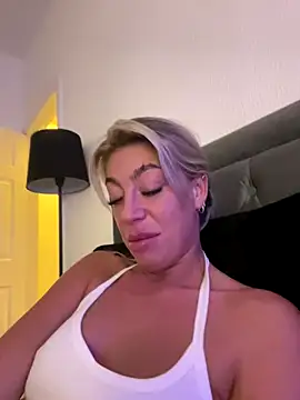 ScarlettMayX online show from 12.14.25