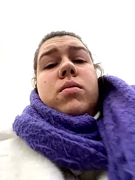 Snapshot of SuzieMurray chatting on 12.02.24 SuzieMurray online show from 12.02.24