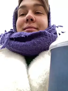 Snapshot of SuzieMurray chatting on 12.06.24 SuzieMurray online show from 12.06.24