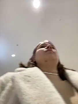 Snapshot of SuzieMurray chatting on 12.23.24 SuzieMurray online show from 12.23.24