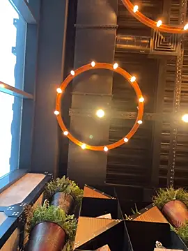 Snapshot of SuzieMurray chatting on 12.30.24 SuzieMurray online show from 12.30.24