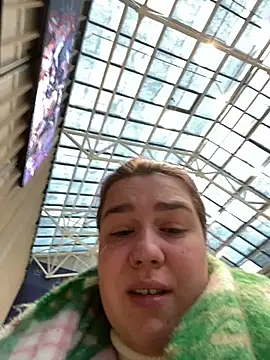 Snapshot of SuzieMurray chatting on 01.07.25 SuzieMurray online show from 01.07.25