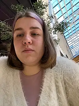 Snapshot of SuzieMurray chatting on 01.16.25 SuzieMurray online show from 01.16.25