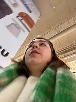 Snapshot of SuzieMurray chatting on 01.17.25 SuzieMurray online show from 01.17.25