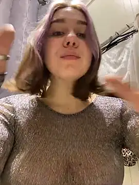 Snapshot of SuzieMurray chatting on 01.23.25 SuzieMurray online show from 01.23.25