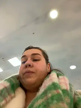 Snapshot of SuzieMurray chatting on 01.28.25 SuzieMurray online show from 01.28.25