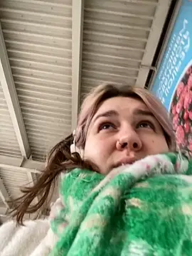 Snapshot of SuzieMurray chatting on 02.22.25 SuzieMurray online show from 02.22.25