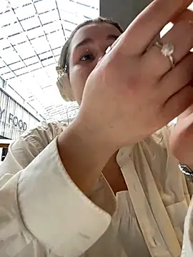 Snapshot of SuzieMurray chatting on 03.13.25 SuzieMurray online show from 03.13.25