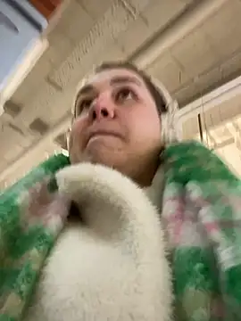 Snapshot of SuzieMurray chatting on 03.14.25 SuzieMurray online show from 03.14.25