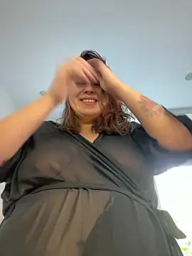 Snapshot of SuzieMurray chatting on 09.26.25 SuzieMurray online show from 09.26.25