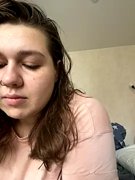 Snapshot of SuzieMurray chatting on 10.19.25 SuzieMurray online show from 10.19.25