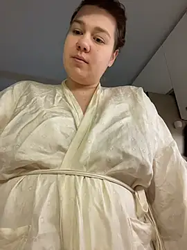 SuzieMurray online show from 12.04.25