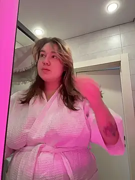 Snapshot of SuzieMurray chatting on 02.07.26 SuzieMurray online show from 02.07.26