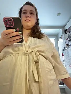 Snapshot of SuzieMurray chatting on 03.01.26 SuzieMurray online show from 03.01.26