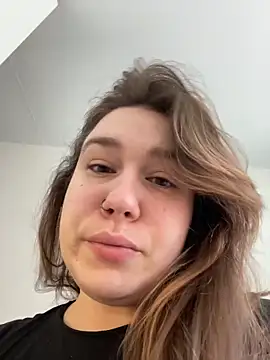 Snapshot of SuzieMurray chatting on 03.04.26 SuzieMurray online show from 03.04.26