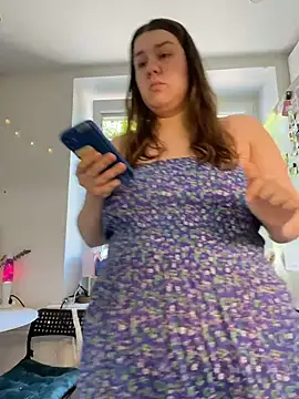 Snapshot of SuzieMurray chatting on 06.19.26 SuzieMurray online show from 06.19.26