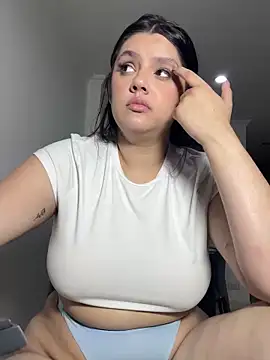 kimberlyhills1 online show from 02.18.25