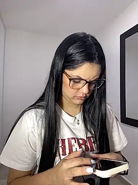 kimberlyhills1 online show from 10.11.25