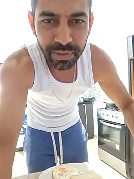 Snapshot of Alsaud1106 chatting on 02.11.25 Alsaud1106 online show from 02.11.25