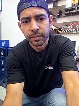 Snapshot of Alsaud1106 chatting on 02.19.25 Alsaud1106 online show from 02.19.25