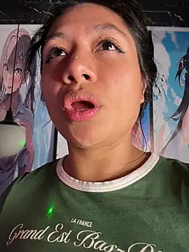 Im Little online show from 04.10.26